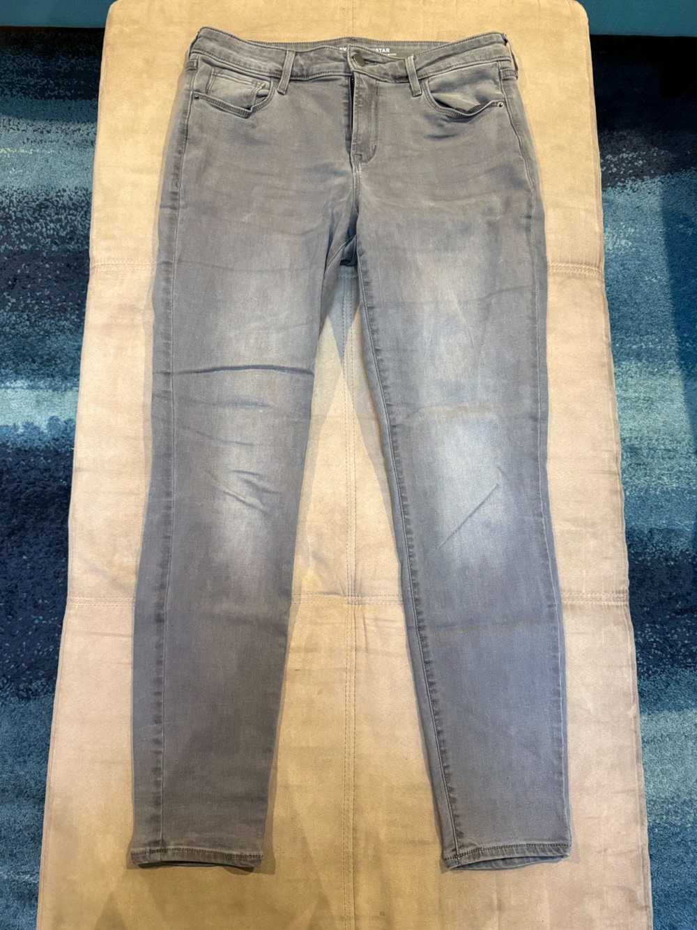 Old Navy light gray skinny jeans